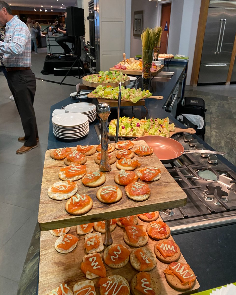 1stclasscater's tweet photo. No matter what we're creating for your event, making sure every detail is as close to perfection as possible is our top priority. #CateringService #EventPlanner #CorporateEvents #FirstClassCatering https://t.co/GtDzRJhOtO