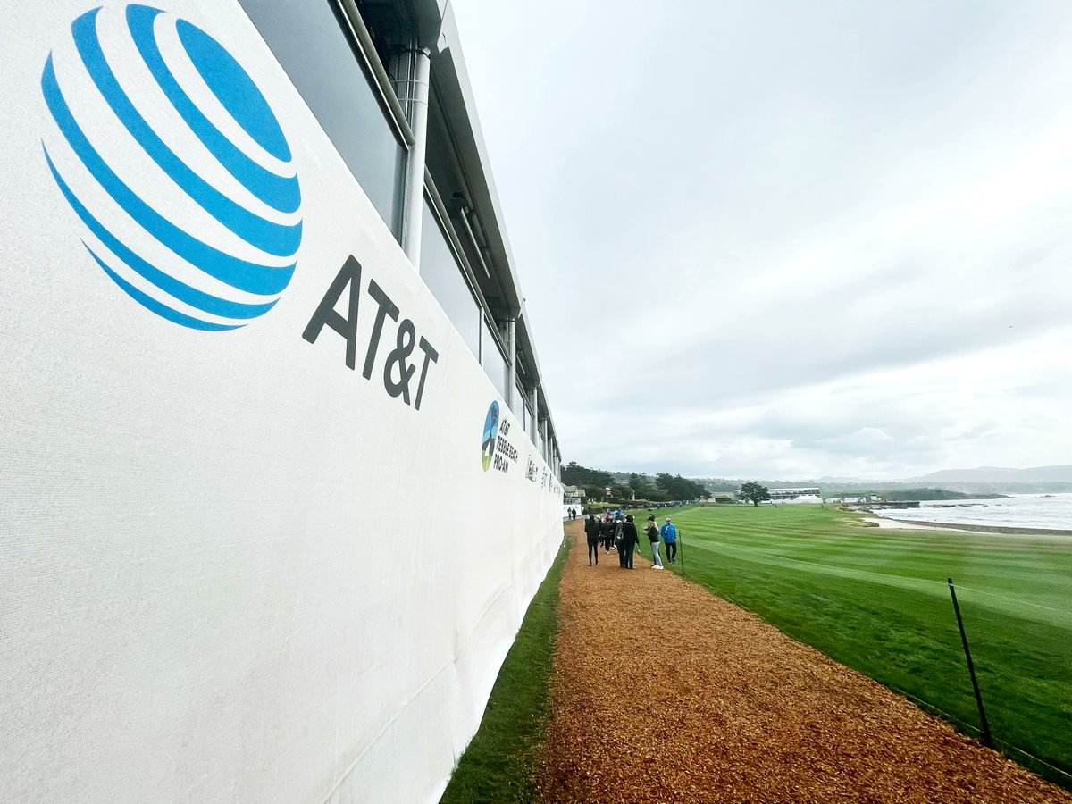 sjsubusiness's tweet photo. This weekend, over 30 #SJSU students on the Pebble Beach Special Event Management Team (SEMT) managed, planned, coordinated, and oversaw hospitality areas at the AT&T Pebble Beach Pro-Am (@attproam).
Learn more 👉 https://t.co/JkaCDiqV9s
#sjsubusiness #HTEM #attproam https://t.co/4SrpFWO3ME