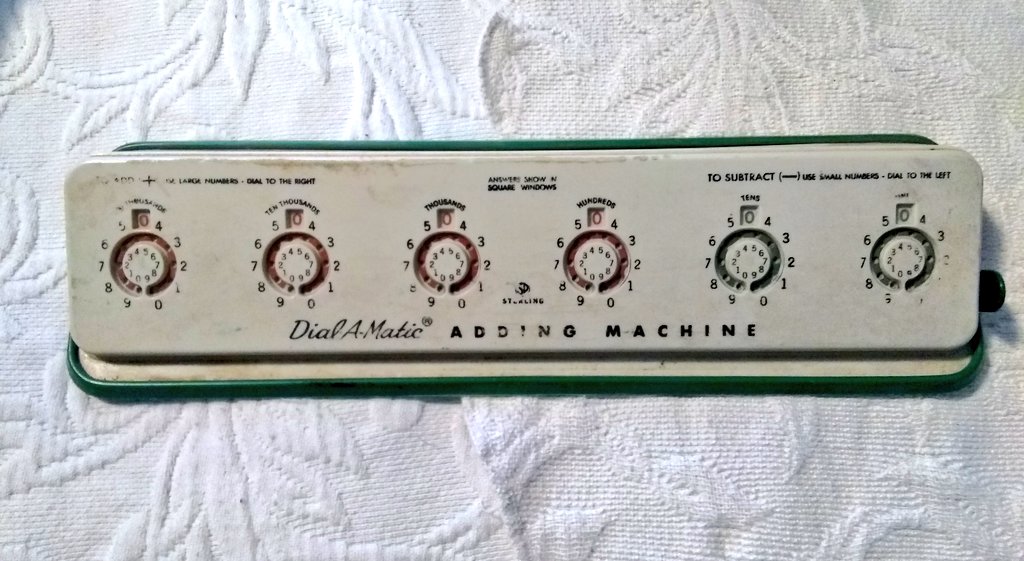 wineandhistory's tweet photo. A vintage adding machine. Anybody remember these little babies? #vintage #addingmachine #math https://t.co/lufnHSengn