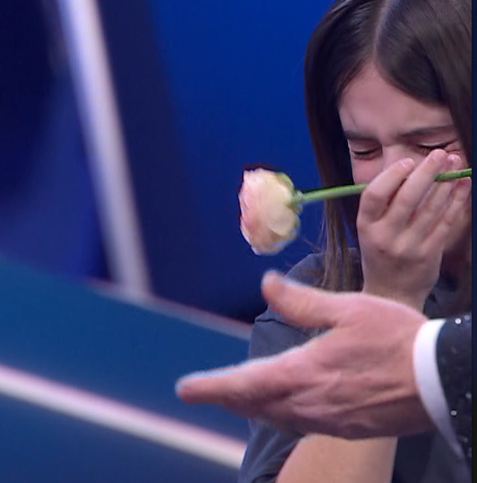 trash_italiano's tweet photo. Ma lei? ❤️ #Sanremo2023 https://t.co/lAvnX51Lxn
