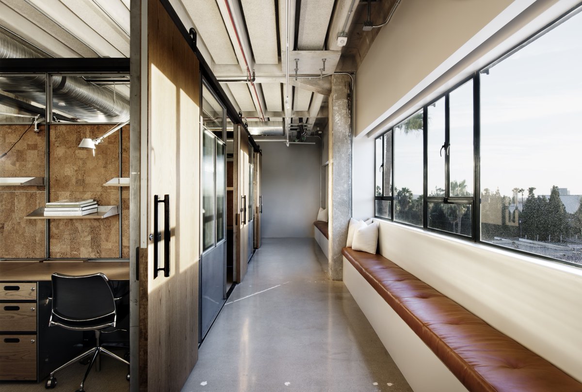 NEUHOUSE - LOS ANGELES, CA
To learn more about this project, visit: scottarch.ca/portfolio/neue…

#architecture #interiordesign