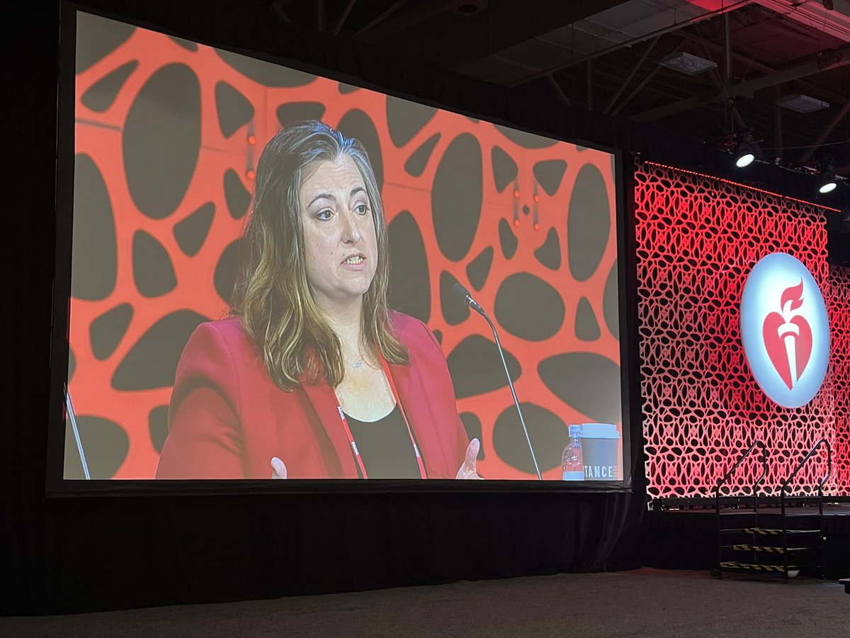 I was so honored to present the CVSN Stroke Article to the Year at the Stroke Nursing Symposium this morning! #ISC23