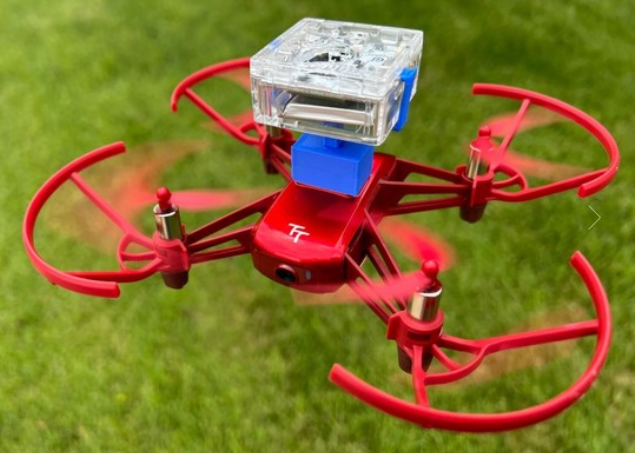 DroneBlocks_io's tweet photo. #Teachers will be tasked with setting up a playing field of active and non-active volcanos using baking soda and vinegar. It will be up to the students to determine which ones are active using only their #drones, #databots, and #coding skills. https://t.co/OABWs78qlV