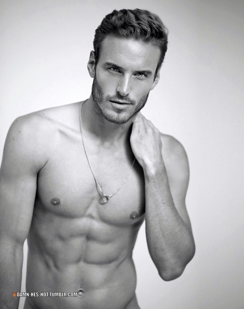 damn he's hot! on Twitter: "DAMN HE'S HOT! Follow for daily pics of hot men! https://t.co