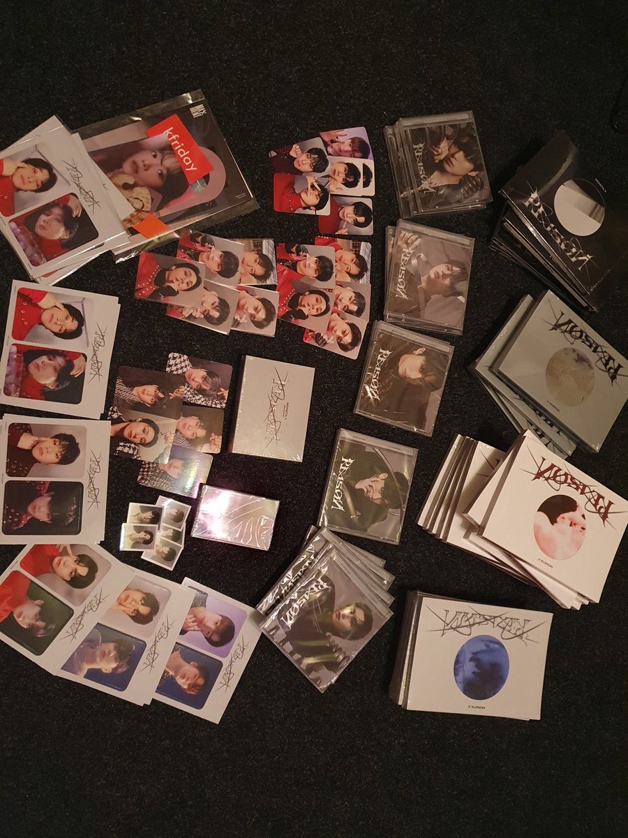 flywithme_im's tweet photo. The albums have officially arrived! I'll try to sort photocards for those who want them unsealed tonight and try to at least have everyone's orders separated. If I have time I'll try to calculate shipping as well #flywithme_imGOupdates https://t.co/nqyi3NTExc