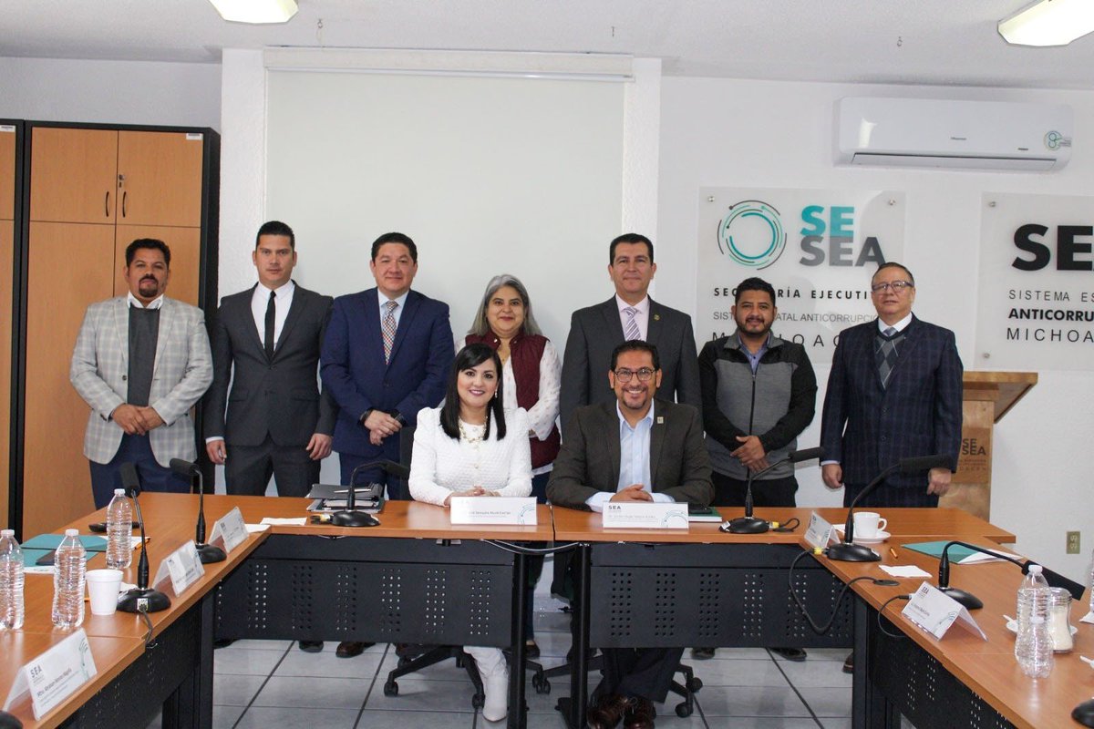 SESEAMichoacan's tweet photo. #NotiSEA

En Sesión Extraordinaria del Órgano de Gobierno de la Secretaría Ejecutiva del Sistema Estatal Anticorrupción, la Dra. Miryam Alcalá rindió protesta como titular de la Institución por un periodo de 5 años. https://t.co/UbJjlrASeO