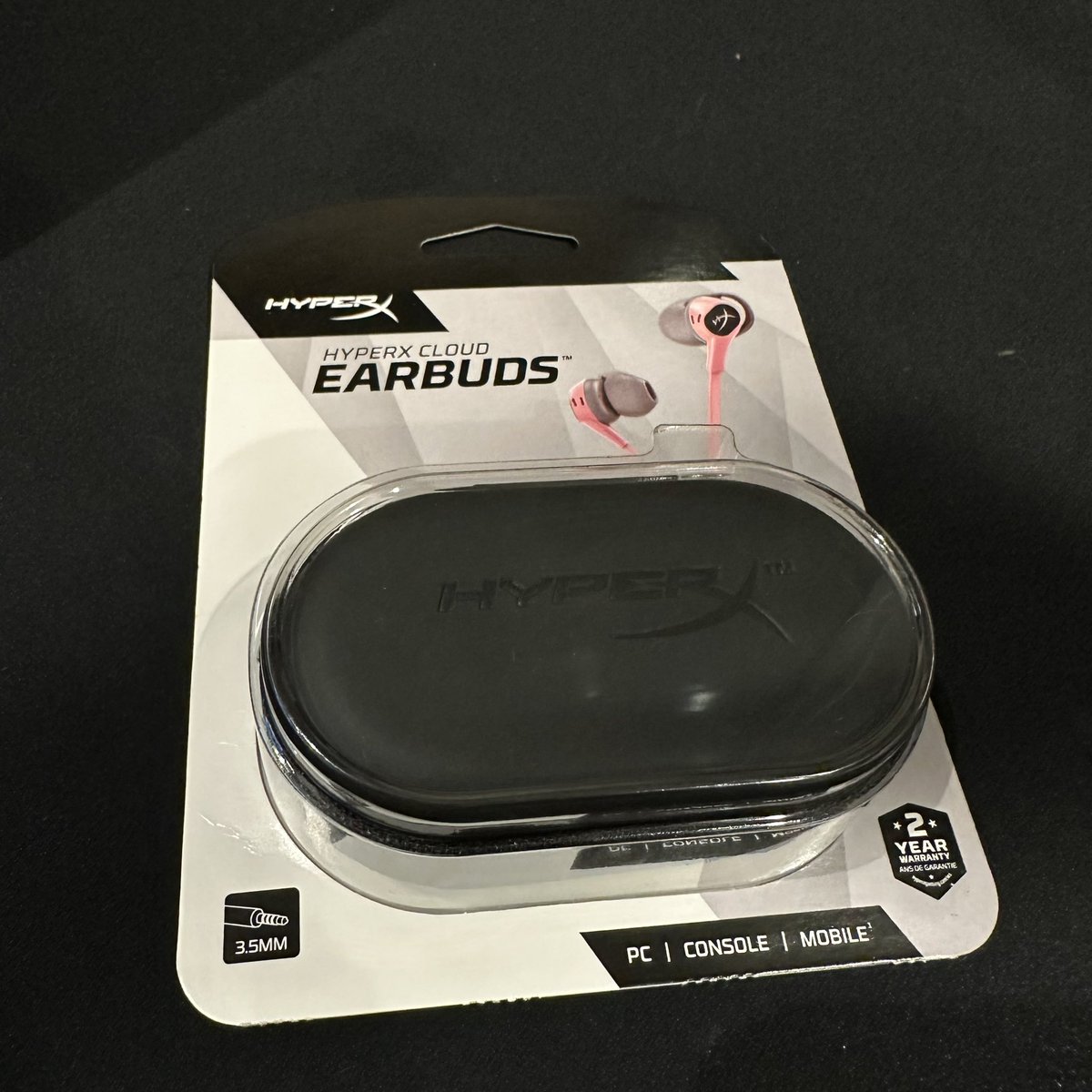 masalohehe's tweet image. GIVEAWAY! HyperX earbuds untuk 1 pemenang ya. syaratnya harus follow akun ini, dan punya profile picture aj sie,,, caranya ez tinggal retweet dan follow tar w pick dr retweet picker GOOD LUCK 🍀