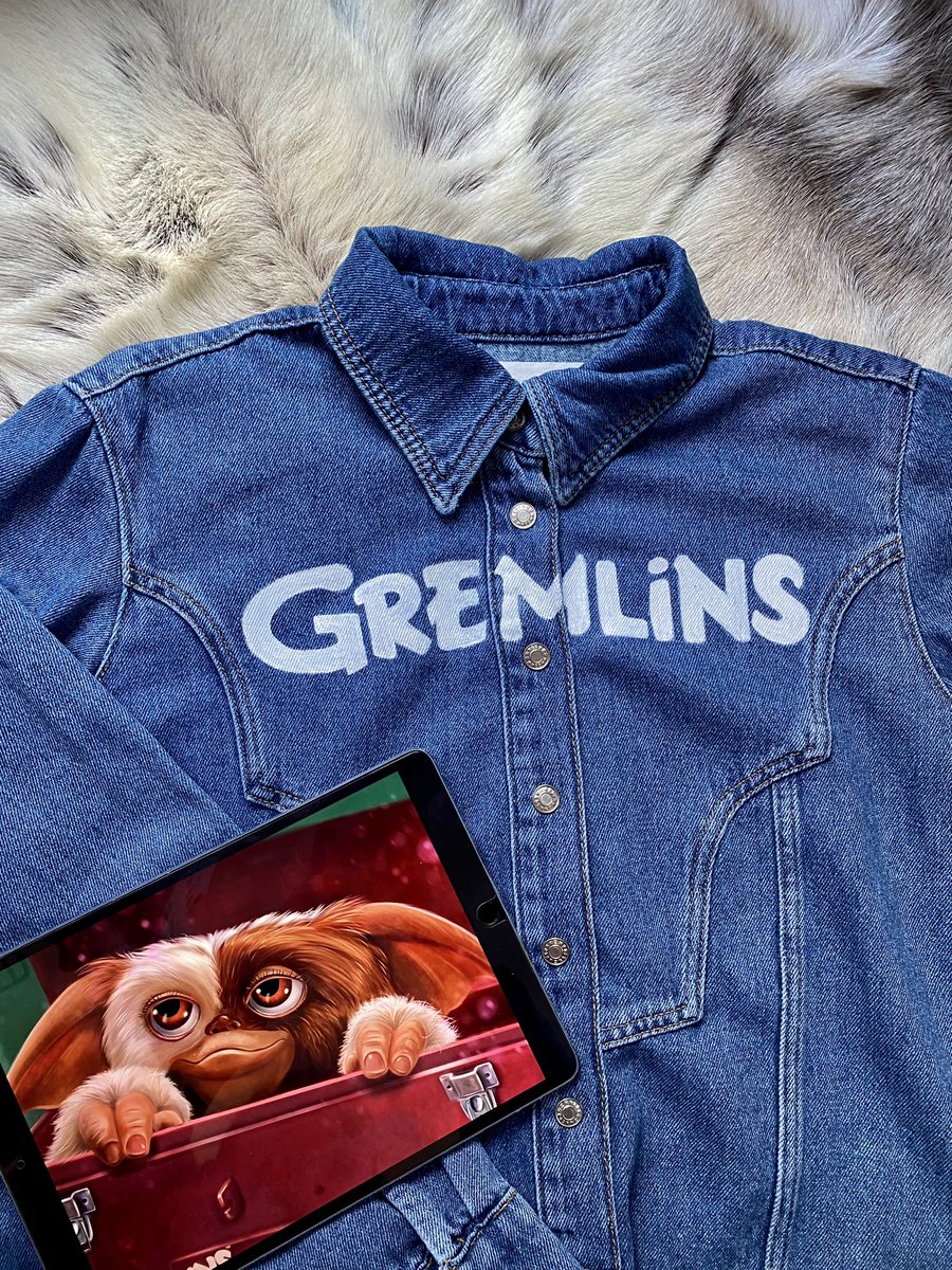mireia99's tweet photo. Special custom GIZMO of Gremlins🌪️ Hand painted jean jacket                       Ig: miimii___s https://t.co/tEIAqpItDF