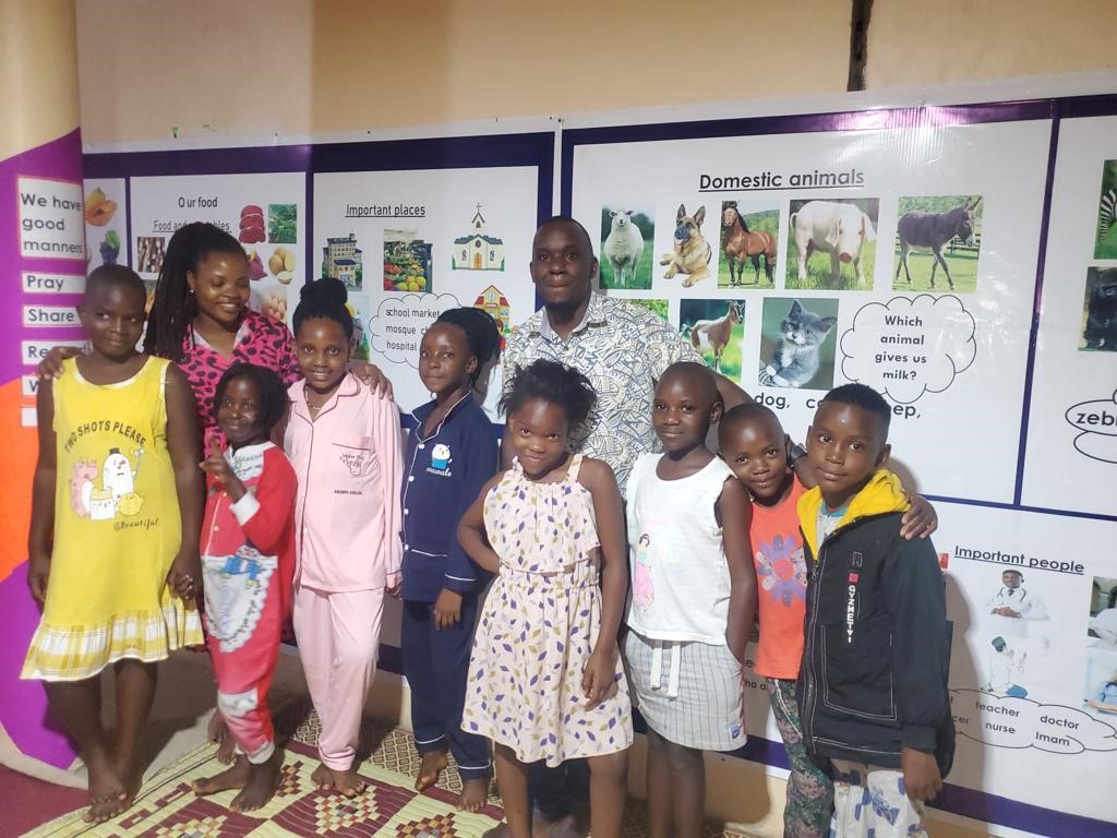 RelatableGroup's tweet photo. Our new #probono client, @serveasmilefou1, serves poor, orphaned &amp; street children in Uganda. In a week since their digital/fundraising launch, they've met their initial fundraising goal of $3,700 to cover school fees for 8 orphans. Learn more &amp; donate: https://t.co/xriIgIEGiG https://t.co/HLiT2YlA4V