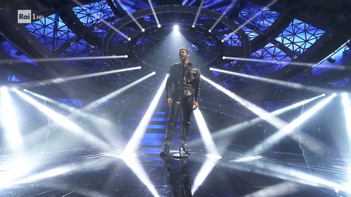 rileyauras's tweet photo. possiamo chiudere qui questo festival di sanremo per me lui ha già vinto #Sanremo2023 https://t.co/O8q1dPclq5