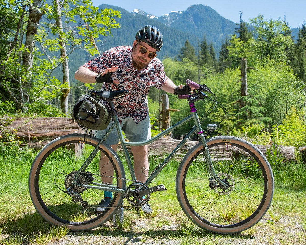 If you can only have one bike, make it a touring bike! 

velo-orange.com/blogs/favorite…