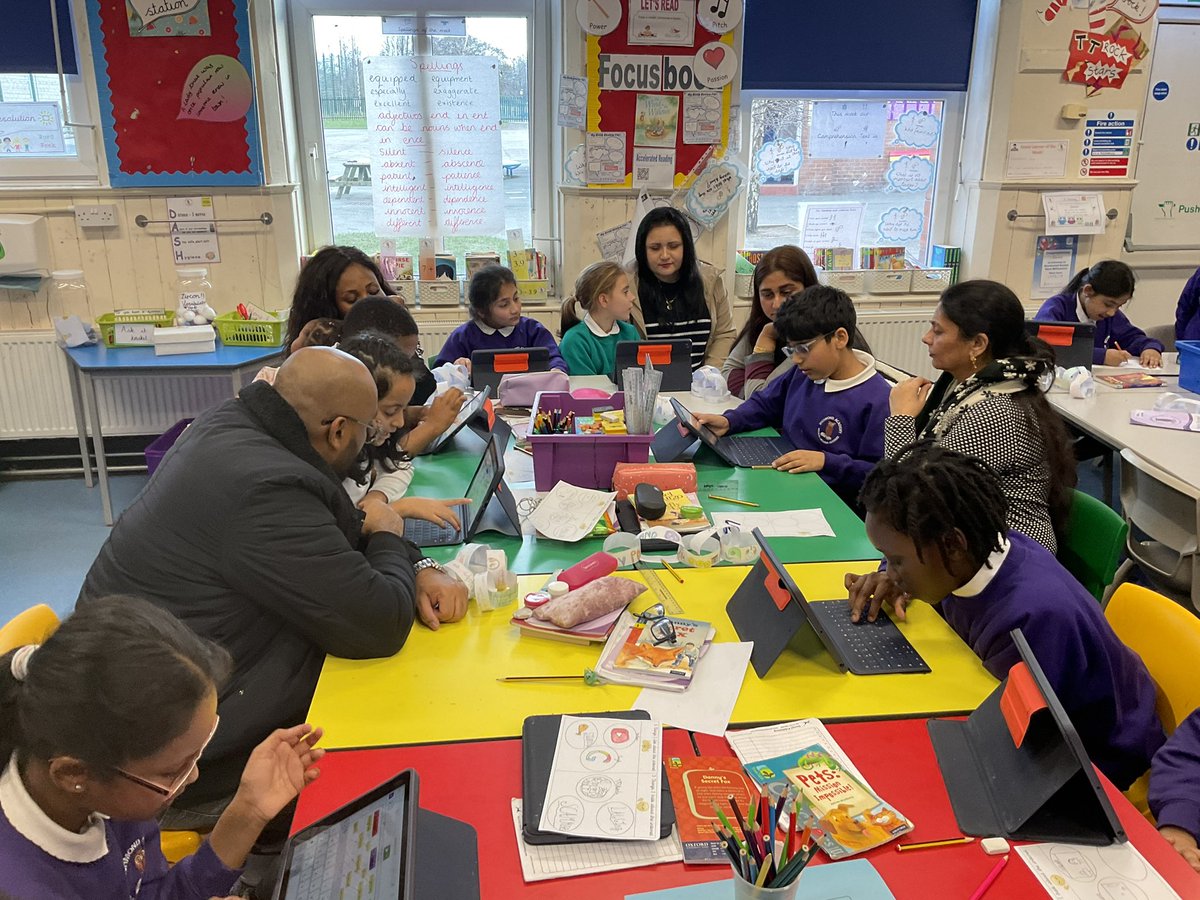 MrOBooth_HT's tweet photo. @Richmond_HT , we have had a wonderful day celebrating #SaferInternetDay2023. It has been lovely to welcome lots of parents in to our Technology Roadshows in classrooms today. Thanks to all parents who popped in to see how we utilise technology at Richmond. https://t.co/JfyQK6T9O0