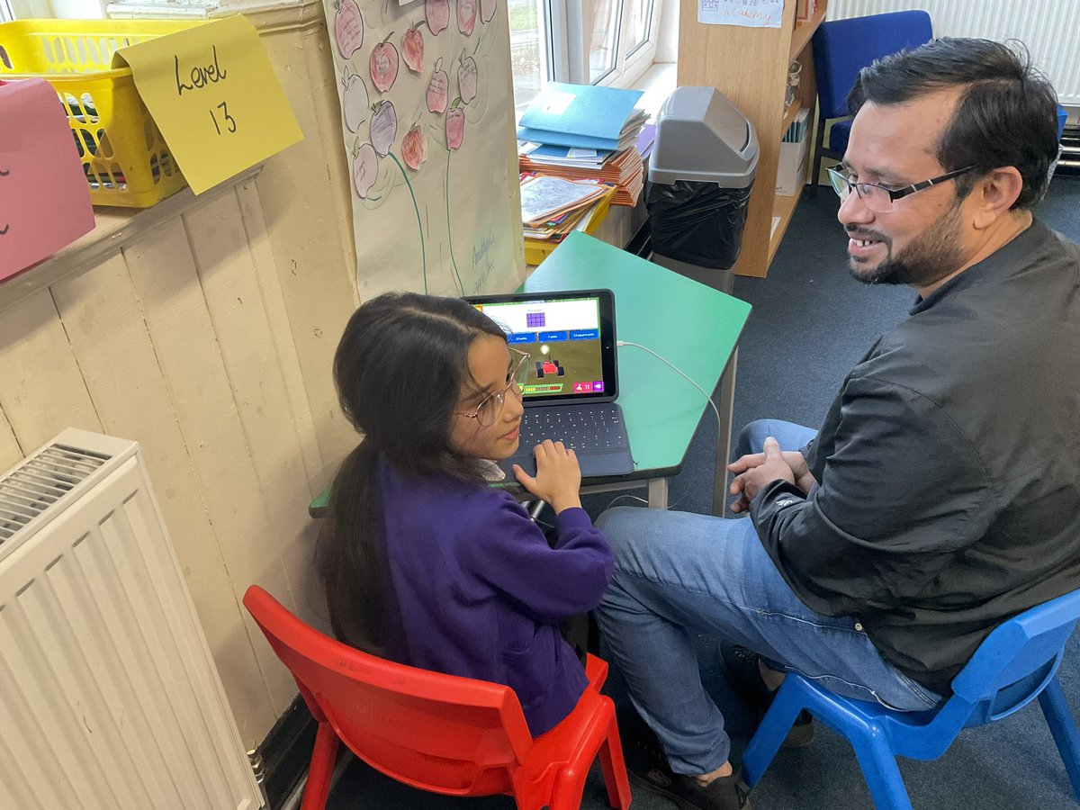 MrOBooth_HT's tweet photo. @Richmond_HT , we have had a wonderful day celebrating #SaferInternetDay2023. It has been lovely to welcome lots of parents in to our Technology Roadshows in classrooms today. Thanks to all parents who popped in to see how we utilise technology at Richmond. https://t.co/JfyQK6T9O0