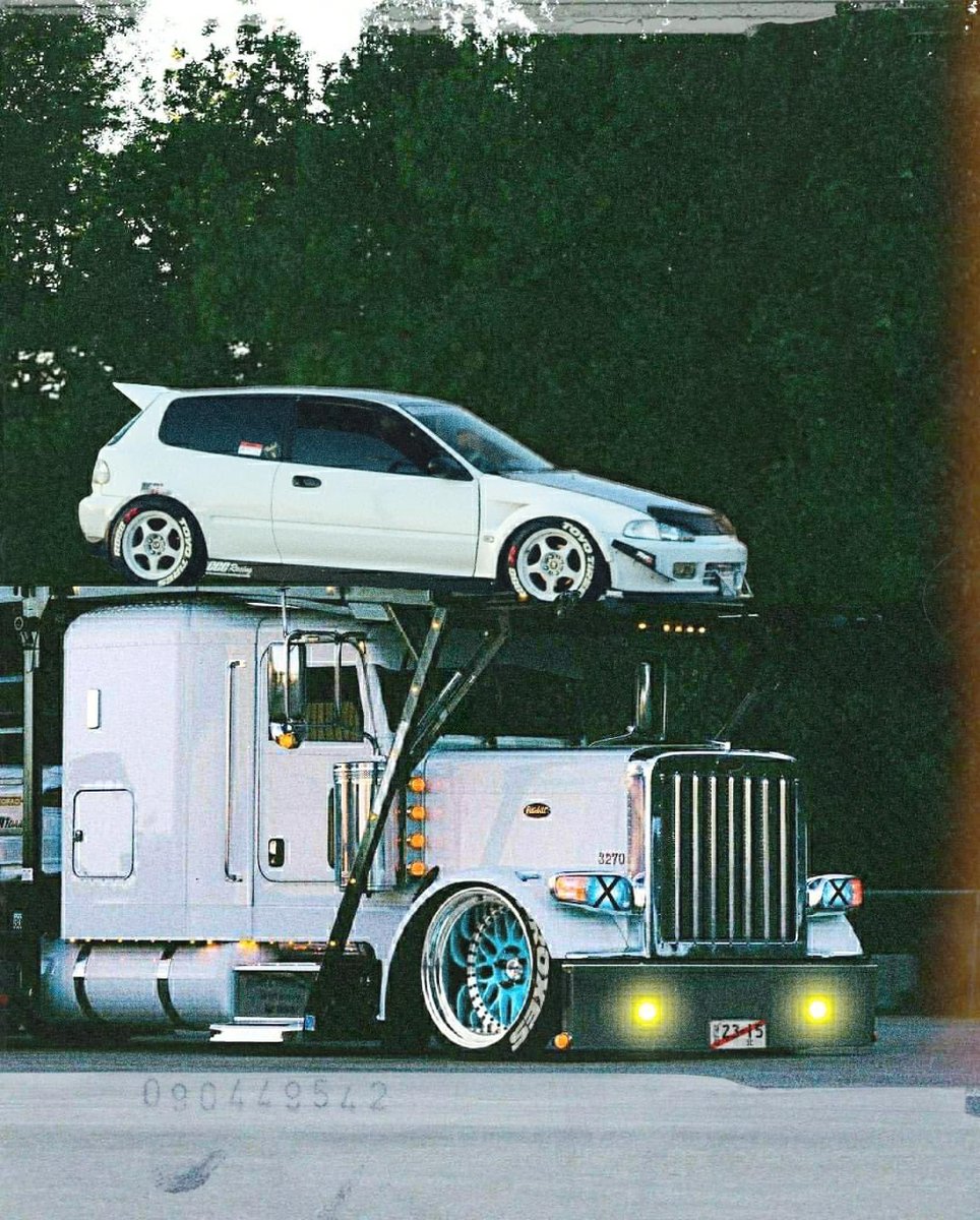 Tow Rig and Racecar 🎌