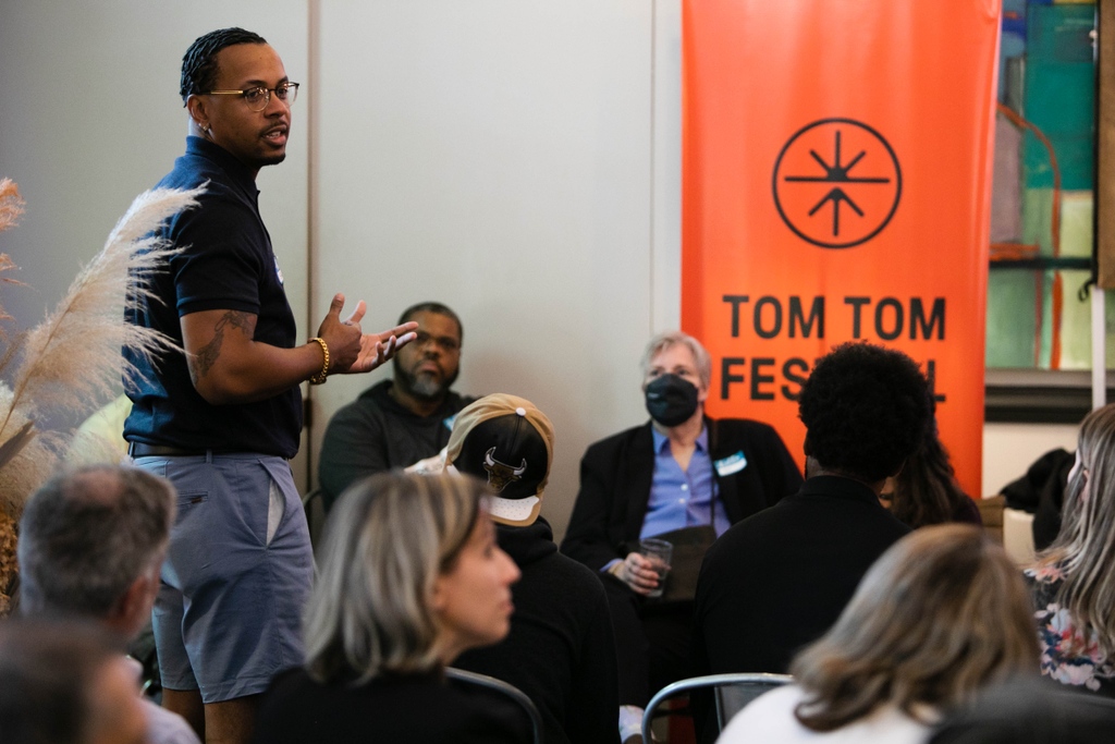 TomTomFest's tweet image. What do you envision for the future of Charlottesville?

Join one of our #TomorrowTalks - We have upcoming sessions on community, consciousness, culture, and more. 

⏩ Interested? Visit tomtomfoundation.org/tomorrows-char…