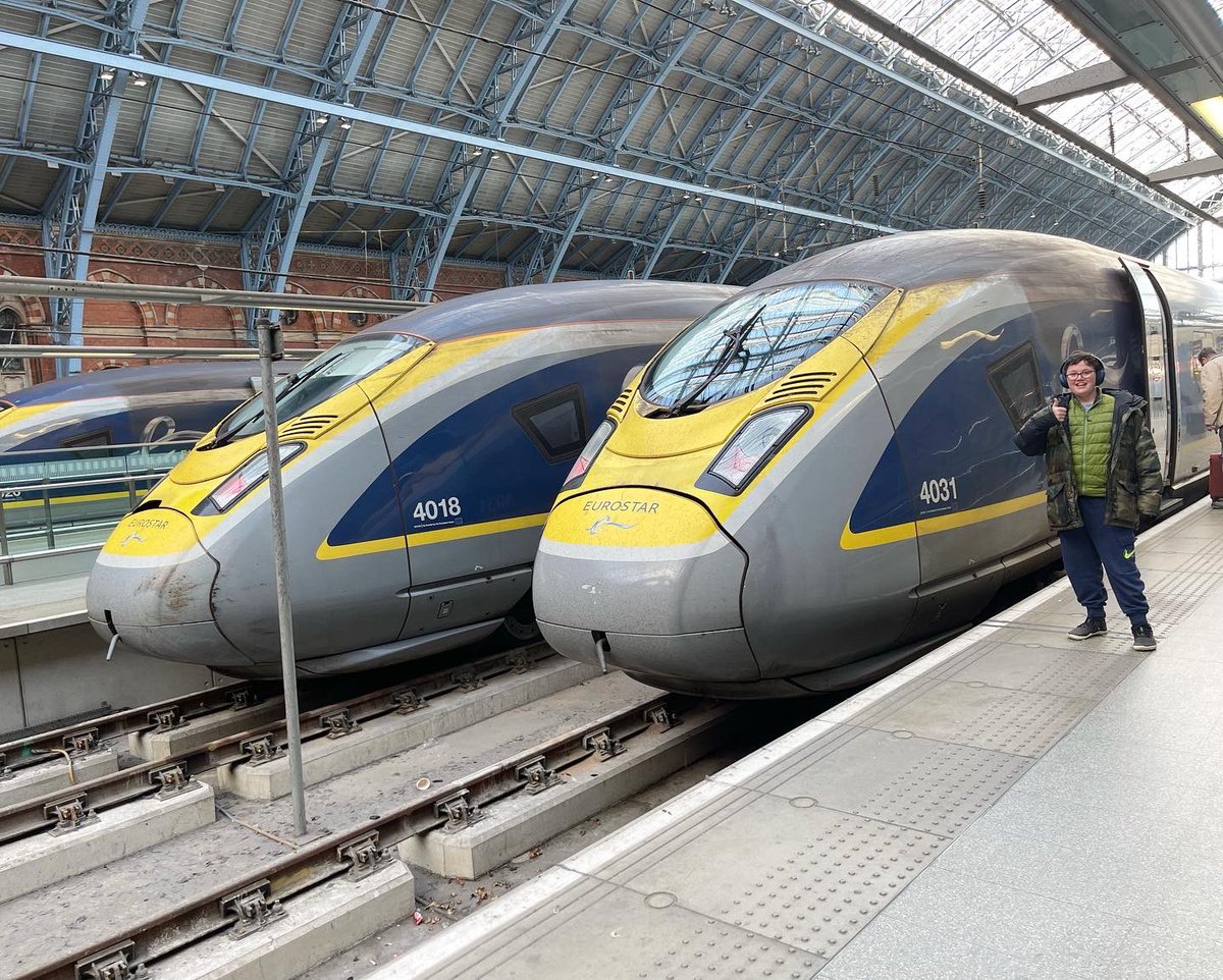 I did it! Today, I travelled on the #Eurostar for the first time🚄💛🚄👏🏼💫 it’s been a long wait …was only right to travel the longest route from London 😅… 🇳🇱🚄🇳🇱 @EurostarUK