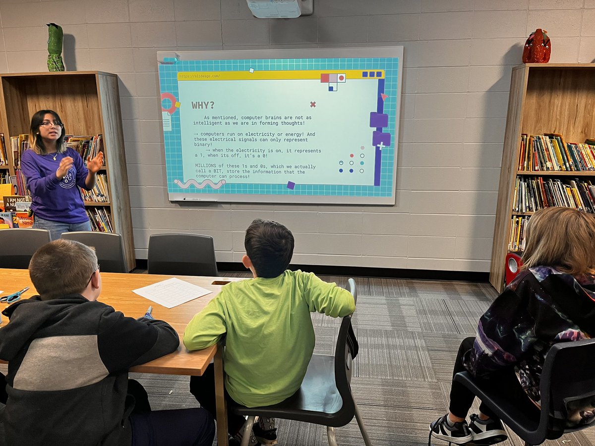 thickwoodArts's tweet image. Fun with Mathematics with @WWWomenInTech @thickwoodArts #binarycode #necklaces #gettingcrafty @fmpsd @WWhighschool @landry185