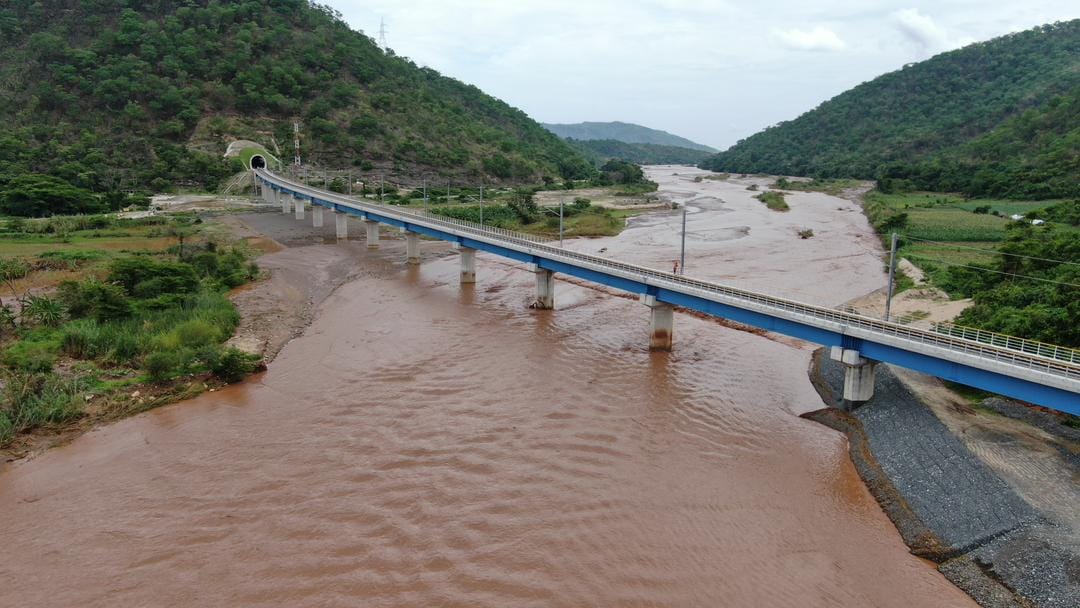 date_africa's tweet photo. 🇹🇿 Tanzania : SGR Modern Railway Project, Morogoro to Makutupora (KM 422), Kilosa area, Morogoro Region
Mradi wa Reli ya Kisasa ya SGR, Morogoro hadi Makutupora (KM 422), eneo la Kilosa, Mkoani Morogoro
#utdatanzania #utdarailway #utdaswahaili https://t.co/I3Hc1IZlYS
