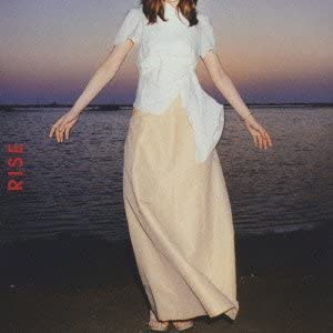 mscism0303's tweet photo. 昨夜は、#岡本真夜 のベスト版
『#RISE1』（ライズ ワン）（2000年5月）を聴きながら寝た。オンタイムではこの辺まで買ってたかなぁ。明るい元気な曲もいいけど、切ないラブソングも日常を切り取った言葉の積み重ねでスルリと入ってくる。 https://t.co/s9bheHA8qD