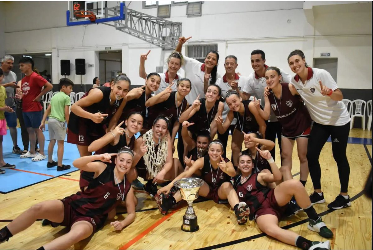 LA BORRAVINO🍇

Nuestras diversas categorías se preparan con todo de cara a los objetivos propuestos en este 2023. 

Se vienen los Campeonatos Argentinos, y queremos seguir siendo protagonistas 🏆

fbpm.com.ar/2023/02/07/nue…