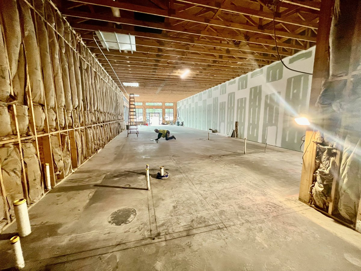 DavieConstNC's tweet image. The Pet Space Veterinary Hospital in #Lexington SC is coming along nicely as we uplift the space into a 2,522 full-service facility. #petspace #upfit #shellspaceupfit #vetconstruction #daviedelivers