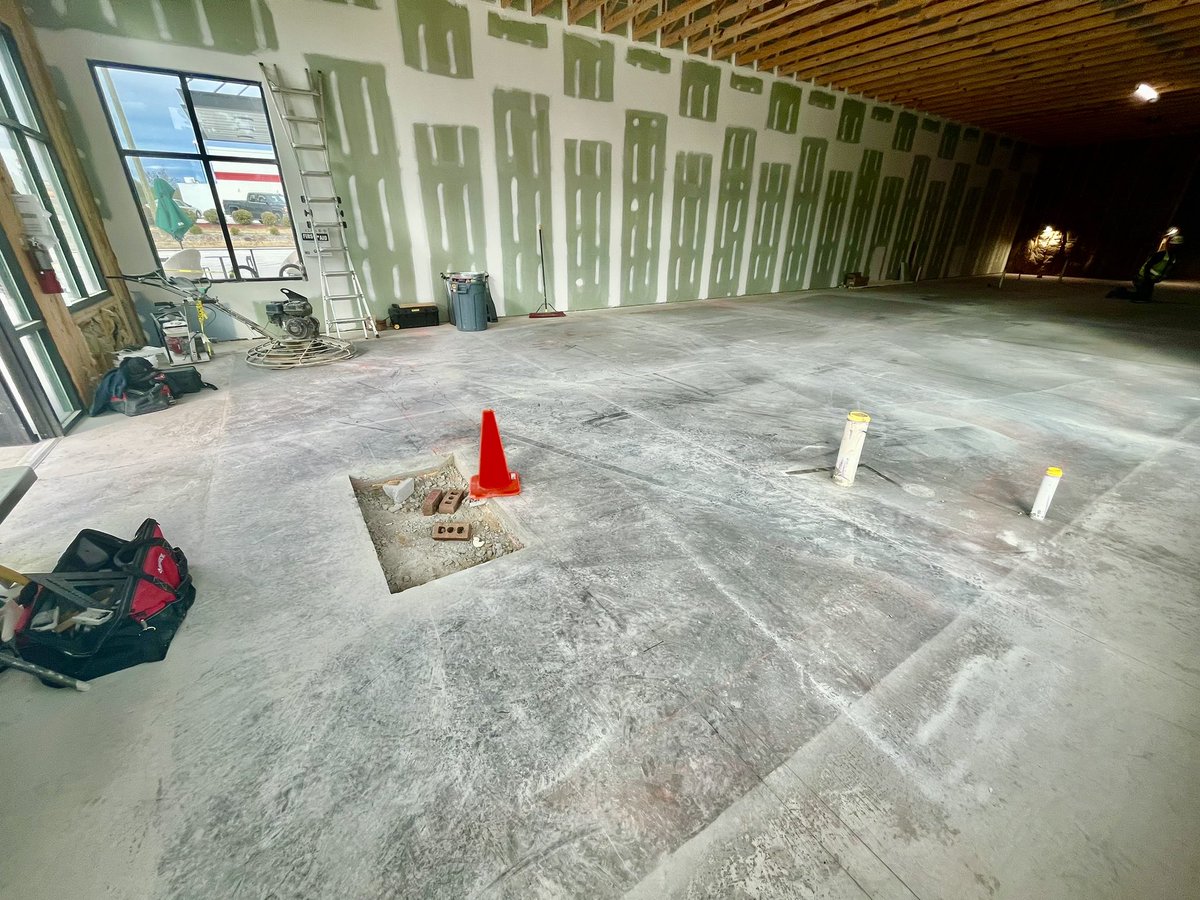 DavieConstNC's tweet image. The Pet Space Veterinary Hospital in #Lexington SC is coming along nicely as we uplift the space into a 2,522 full-service facility. #petspace #upfit #shellspaceupfit #vetconstruction #daviedelivers
