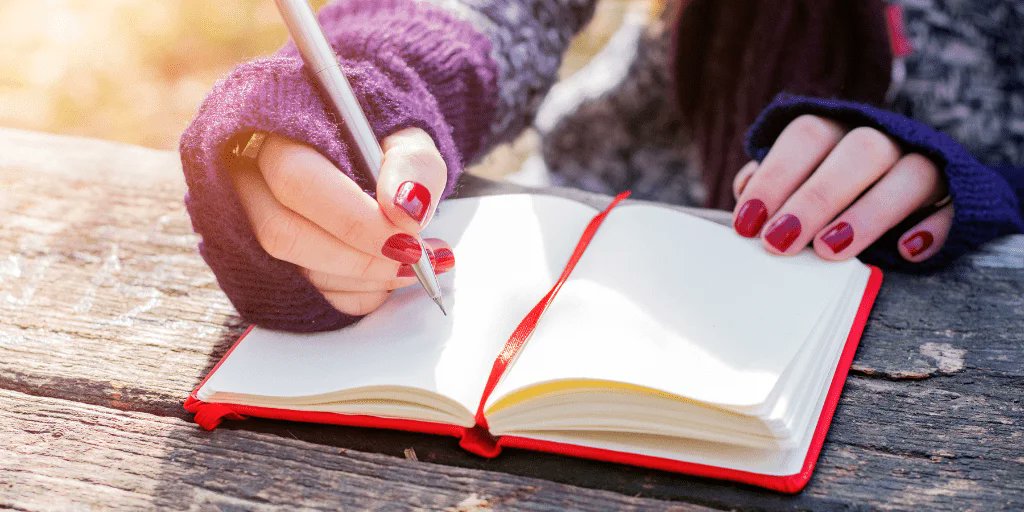 Mrs_Katielouise's tweet image. Believe that things will get better, take back control through the power of positivity – use affirming statements daily✨#CreateMiracles #BelieveAndAchieve 😊 i.mtr.cool/rtfjzljnvs