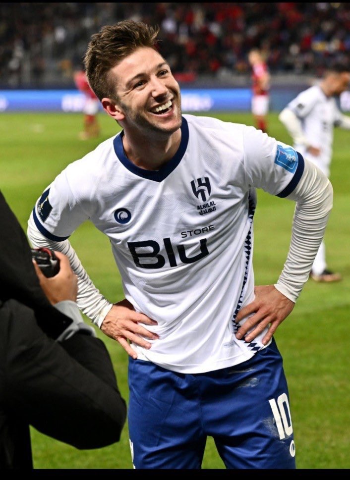 #الهلال_فلامينغو
ليه مخفي ذا المستوى من أول 💙💙