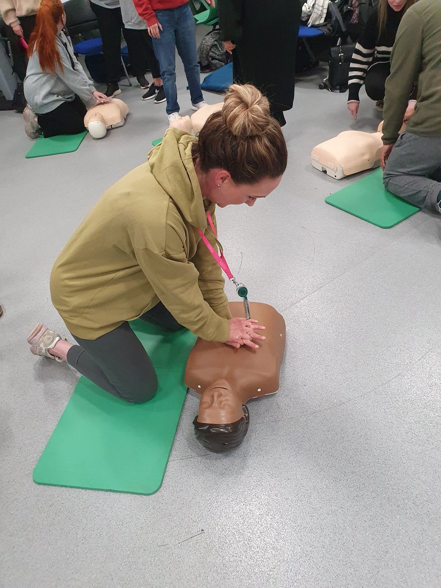 Lizzy_Roach2's tweet image. BLS and Manual Handling completed in prep for our 1st OT placement 😁
#occupationaltherapy #otstudent #otapprentice #placement @Hudds_Uni_OT
