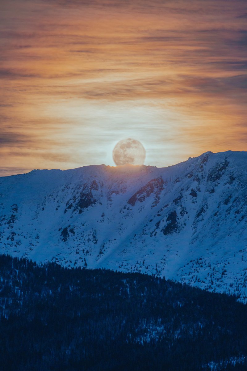Full moon rise a few days ago 🌕