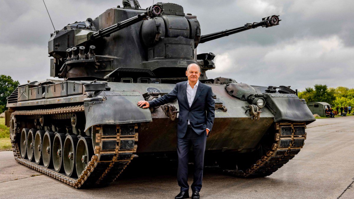 A year ago, leaders rushed to the #Kremlin in order to prevent the war from happening. 
A year later, leaders rush to help militarizing #Ukraine in order to help end the war.
The resurgence of the Hobessian nature of IR leaves very little room for #diplomacy and #peace building