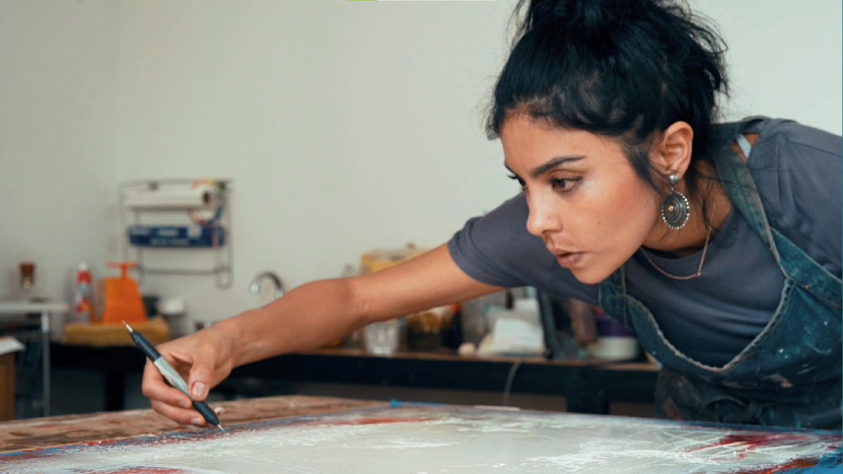 🖼️🖌️🎨 No cabe duda de que Jalisco es una tierra de grandes artistas. 

🎨Y en #Rúbrica te presentamos a <a href="/Paola_AvalosP/">Paola Avalos</a>, que es considerada como la máxima precursora de la técnica encáustica en Guadalajara. 

Aquí te compartimos nuestro programa. ⬇️
youtu.be/FeLxdZoXsXE