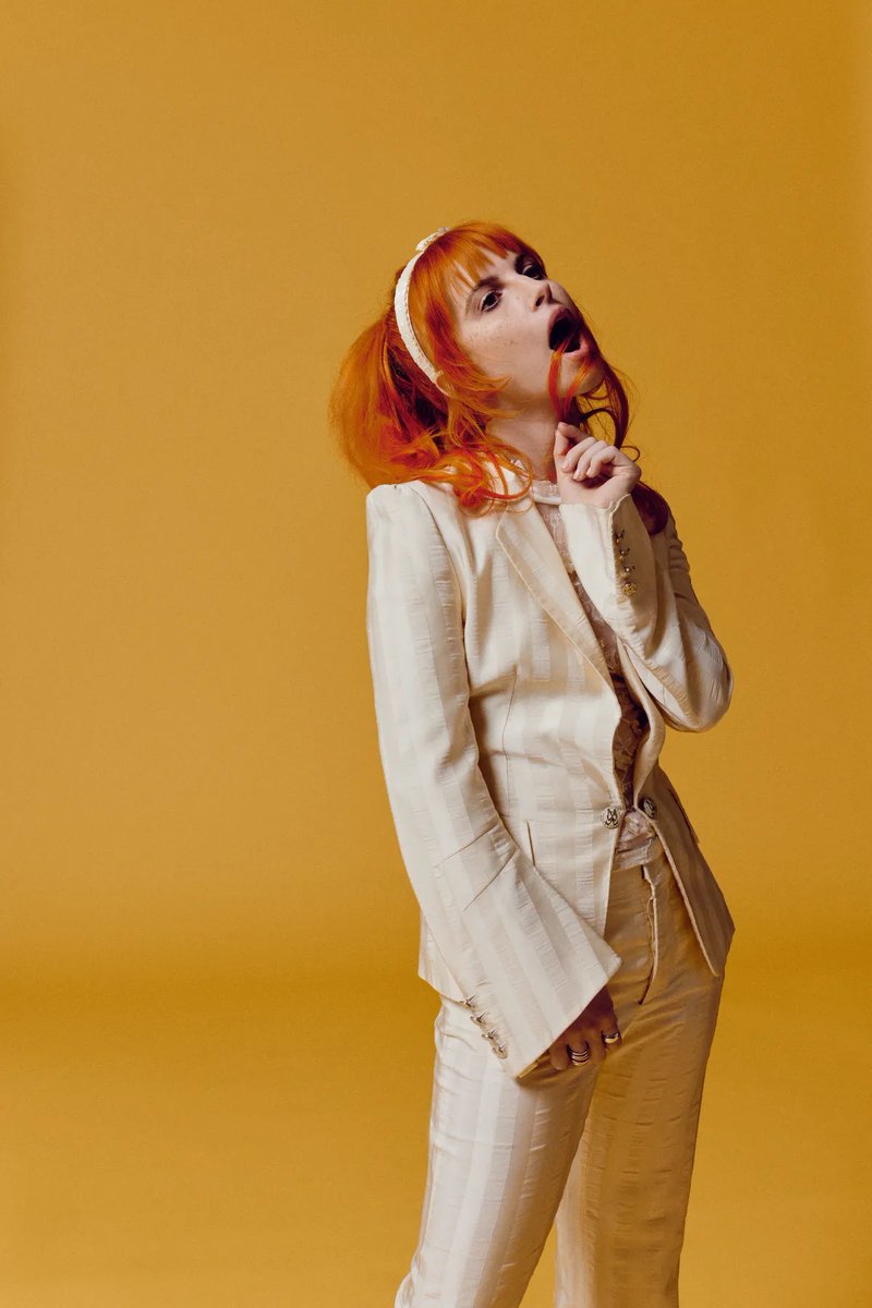 Can’t believe I get to say that my favourite band are on the cover of my magazine right now 🥹🧡 thank you for taking the time to speak to me <a href="/paramore/">paramore</a> 🧡 bricksmagazine.co.uk/2023/02/07/par…