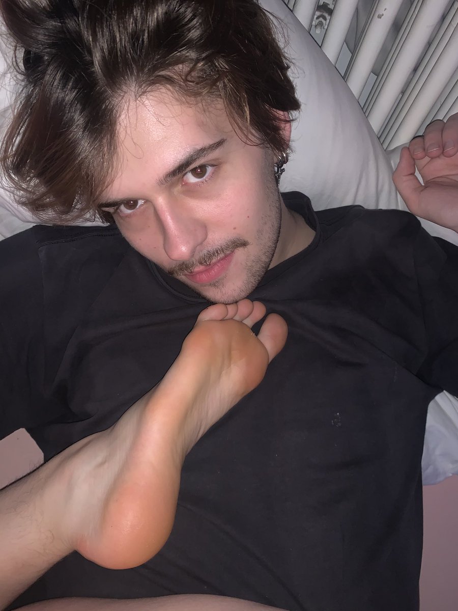 #fuss #dasperfektedinner #GRAMMYs #draingang #DonaldTrump #CoupleGoals #rawr #meow #fussfetisch #nsfwtwt
Traum eines jeden Users