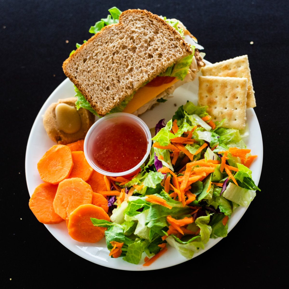 shortstoptogo's tweet photo. Get your fix of finger-licking goodness in Dallas. Mouthwatering sandwiches and cold drinks await! https://t.co/Le1YbqSnJN