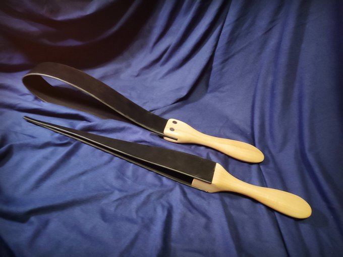 Finished a new set of Dad's Belt and Dragon's Tongue with maple handles and contrasting black leather<a href="/tag/chastity"class="tags"><span>#chastity</span></a><a href="/tag/steelworxx"class="tags"><span>#steelworxx</span></a>