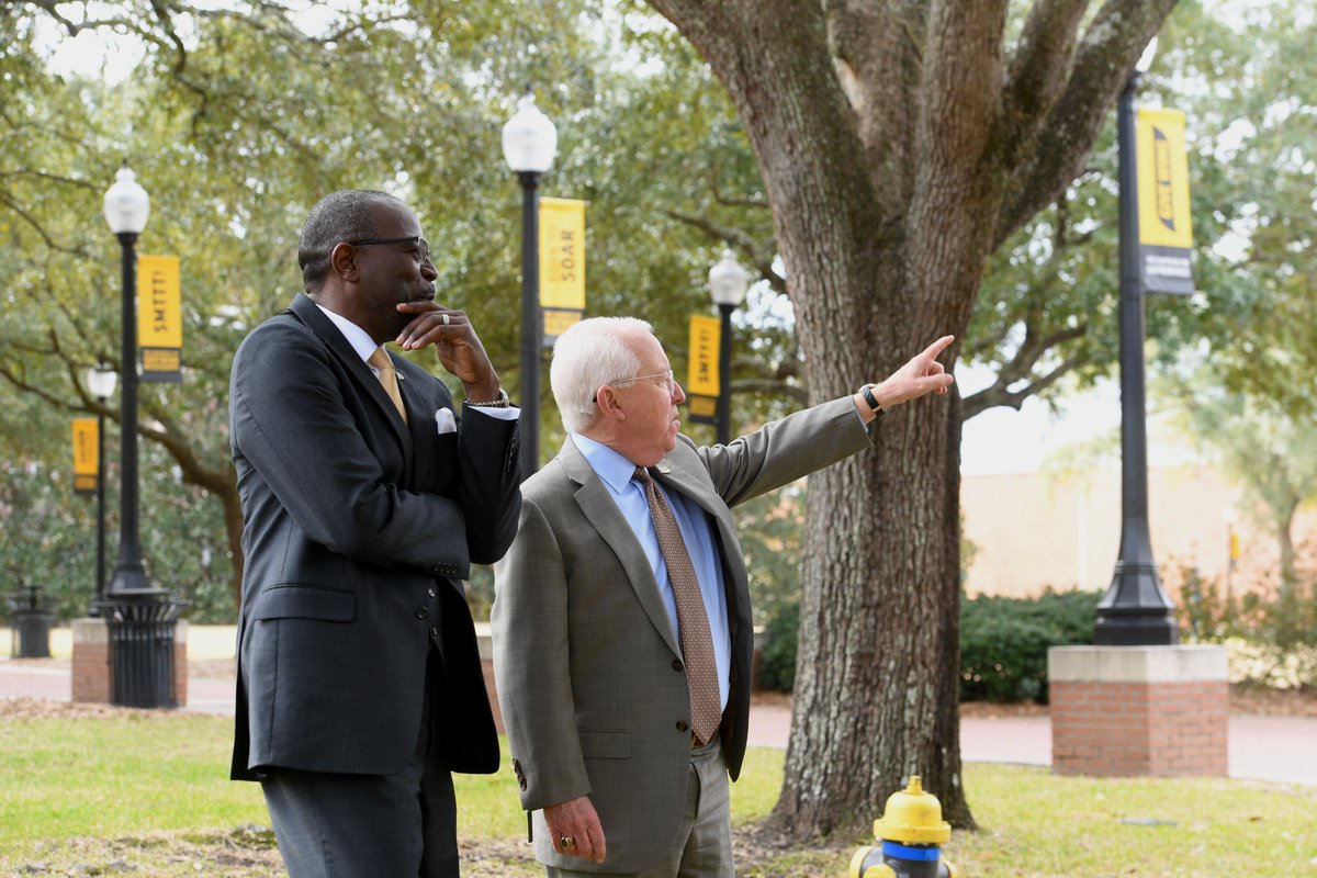 MissDeptEd's tweet photo. Thank you, @SouthernMiss for hosting @MissDeptEd State Supt. and @SouthernMiss alum Dr. Robert Taylor today. Dr. Taylor enjoyed visiting w/USM President Joe Paul, @USM_CEHS faculty &amp; staff, Pine Belt &amp; Gulf Coast superintendents &amp; speaking to @USM_CEHS faculty, staff, &amp; students! https://t.co/nG5mp2OPFx