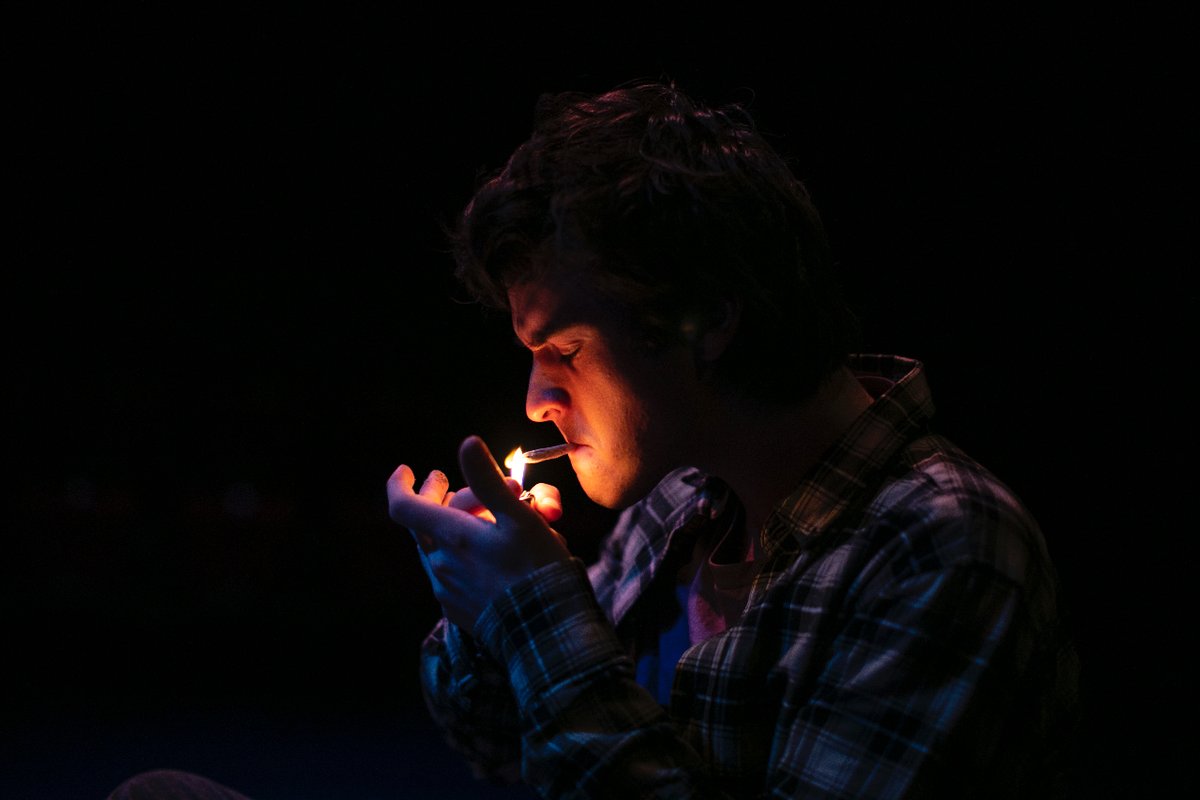 ¡Últimas funciones de #KaraokeElusia!

«Oriol le da la palabra a los jóvenes para poder entenderlos [...] Es una iniciativa valiente y muy recomendable para ellos». (Ricardo Huetos, @Vteatral)

🗓️ Hasta el 12 FEB | 18:00
📍 Teatro María Guerrero
👉 Info: bit.ly/KaraokeElusia