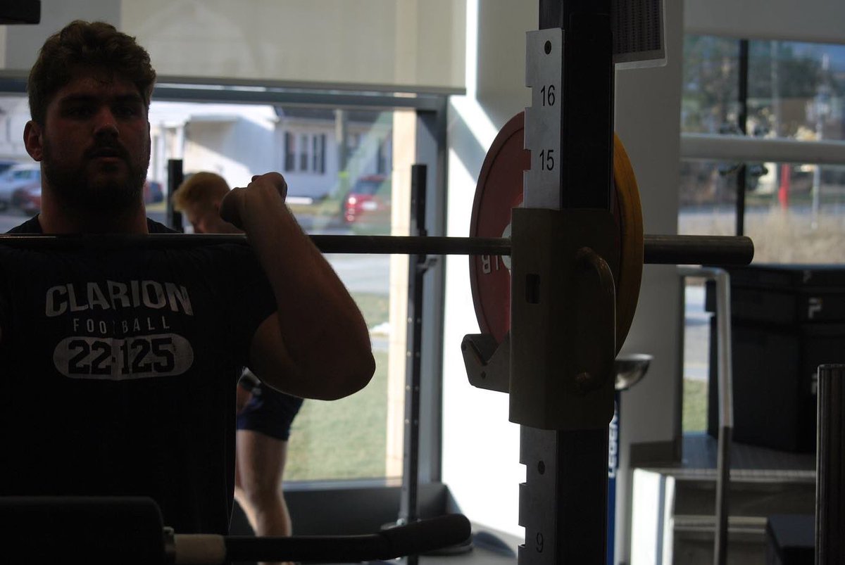ClarionFootball's tweet photo. Always working 💪

#WingsUp https://t.co/o1TKlFCem0