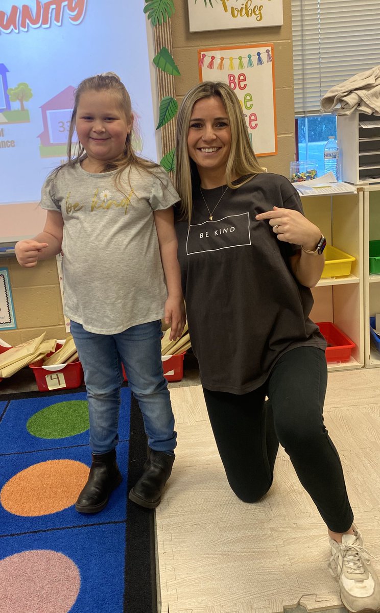 Yesterday my student and I were twinning with the same message of the day, “be kind” 😊 #aacpsawesome <a href="/SolleyAACPS/">SolleyAACPS</a>