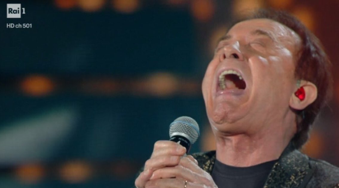 trash_italiano's tweet photo. ASPETTIAMO QUESTO GRAZIE. #Sanremo2023 https://t.co/cYj6i4EVgu