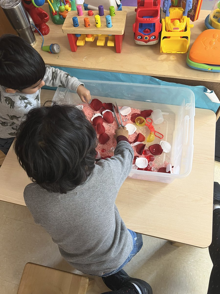 We had lots of fun #exploring our new #sensory bin today and discovering lots of #diamonds among the #roses and #pretendplay with our baby dolls! It was a fun day of #learningthroughplay ! #preschool #prekallday #playingislearning @fcpsnews @FCPSSupt @PineSpringFCPS