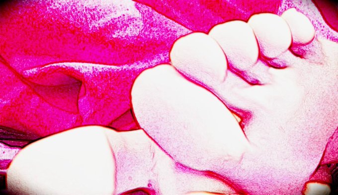 Fetishpics 😍 Del marted&igrave; sera.  Chi viene a leccarli e massaggiarli?  #fetish #fetishpics #footfetish #feet<a href="/tag/footfetish"class="tags"><span>#footfetish</span></a><a href="/tag/feet"class="tags"><span>#feet</span></a><a href="/tag/fetish"class="tags"><span>#fetish</span></a><a href="/tag/fetishpics"class="tags"><span>#fetishpics</span></a>