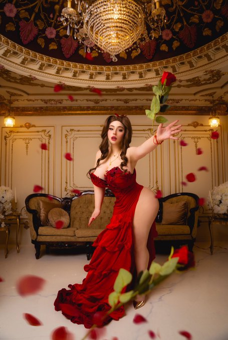 Happy Birthday to Aerith 🌹 Any Final Fantasy fans here?👀✨ https://t.co/arXDAl8DZi<a href="/tag/beemovie"class="tags"><span>#beemovie</span></a>