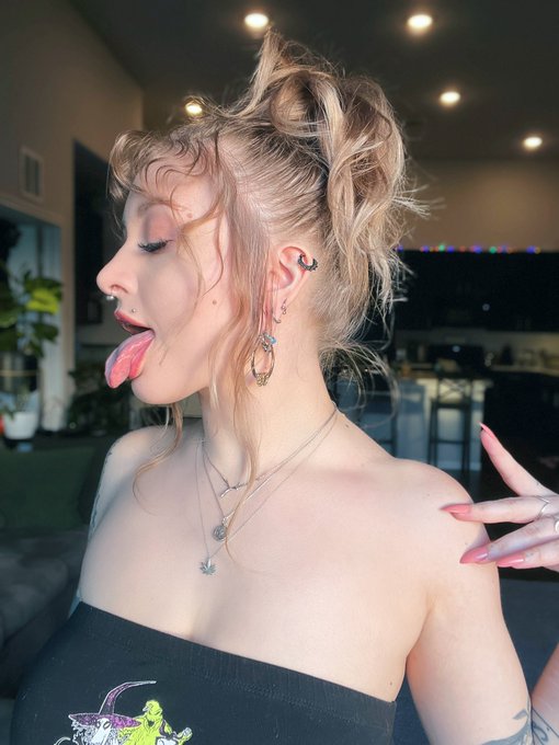 😘😜 https://t.co/P3H2rXhRPl