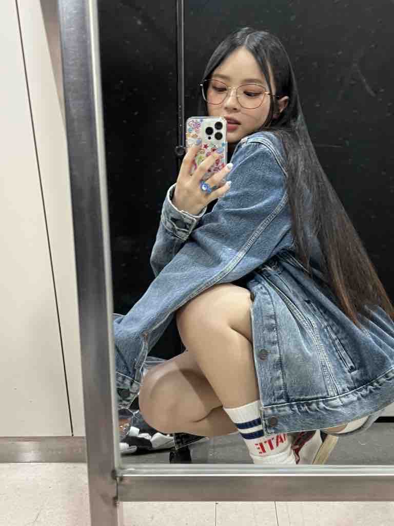 Hanni (@daily04s) on Twitter photo 