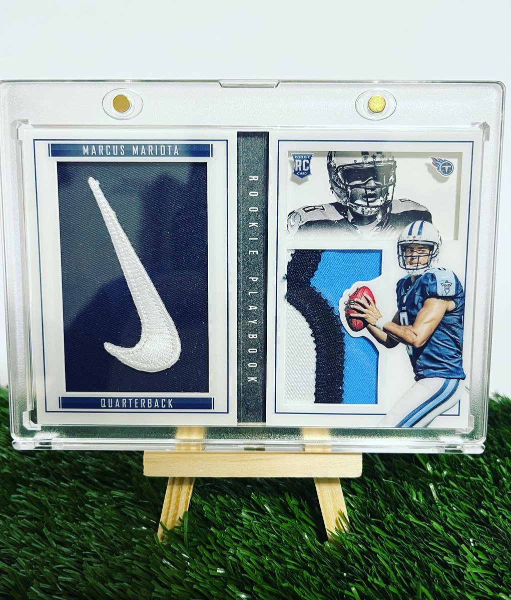 I picked up my grail card a couple weeks ago. My insta saw it first though

#marcusmariota #Titans #rookie #thehobby #whodoyoucollect #oregonducks