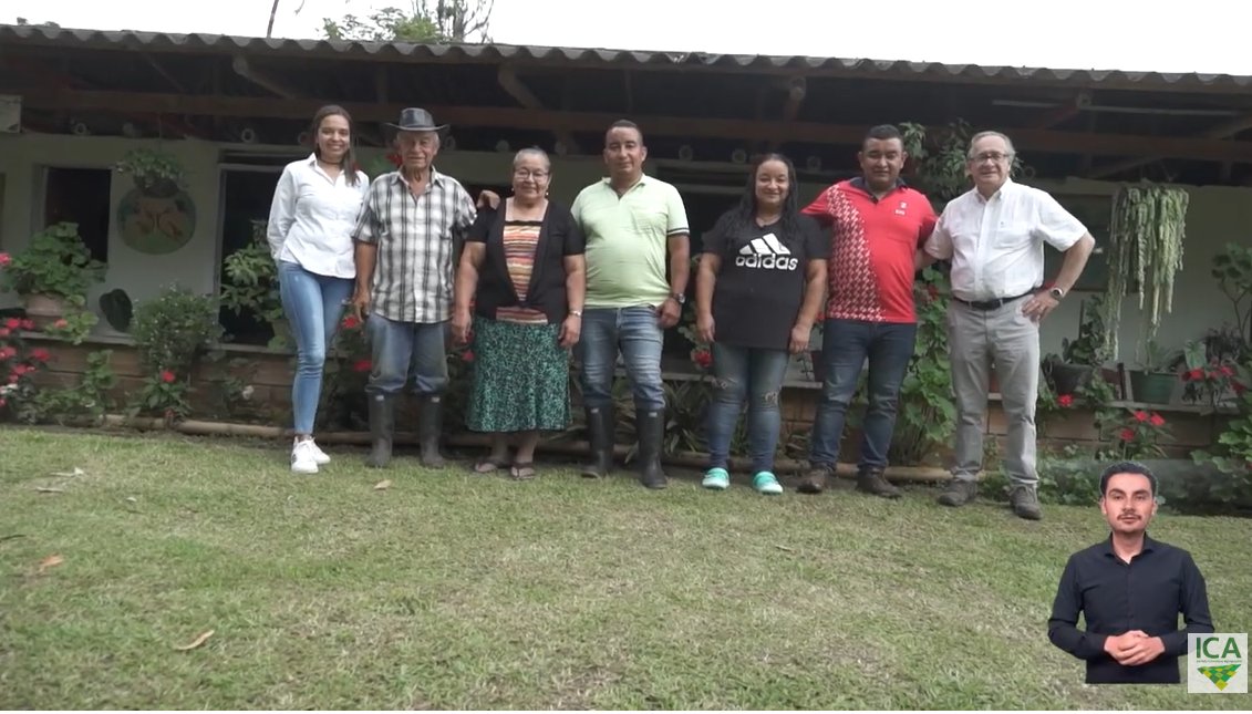 ComunidadAndina's tweet photo. 🎥Invitada por el @ICACOLOMBIA, la Secretaría General de la CAN visitó diversas granjas de pequeños productores de ganado porcino en Antioquia y Risaralda 🇨🇴y reconoció la experiencia en la implementación de Buenas Prácticas Ganaderas y bioseguridad. ➡️https://t.co/xjOV71ybfq https://t.co/aosugkzXLt
