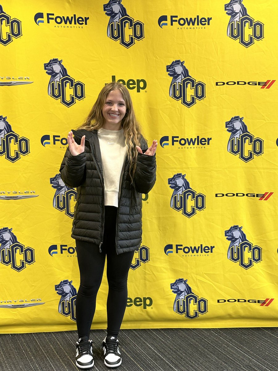 greta_likens's tweet photo. Big thanks to @CoachAmelUCO and Coach Cook for showing me around UCO today! Roll Chos! https://t.co/8nyaQx683q