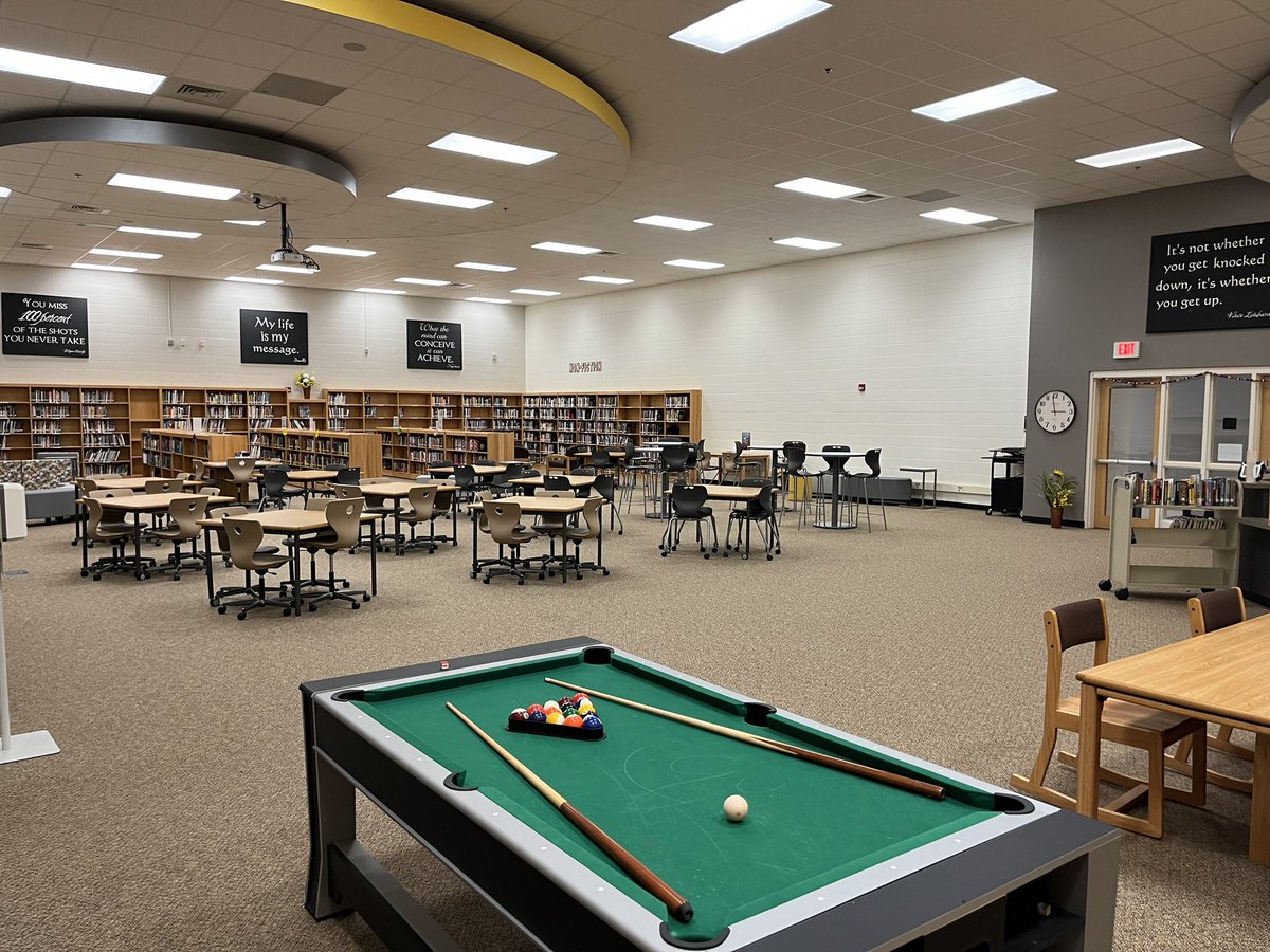 mull_class's tweet photo. Draughn High School’s Media Center gets new paint and comfy furniture!  #ignitelearningBCPS https://t.co/xKgCBDPzBi